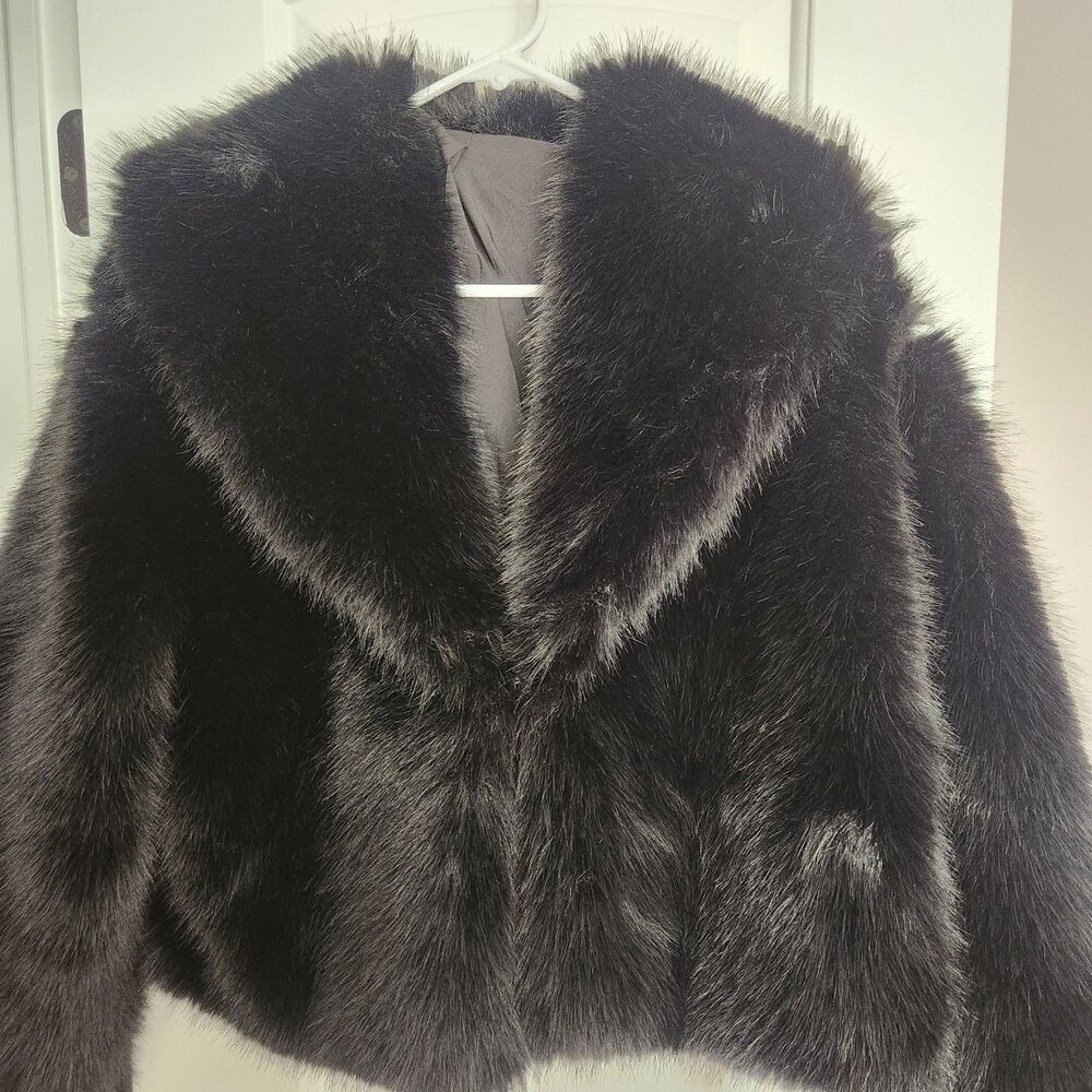 NWT Commense Black Faux Fur Jacket Cropped Plush Coat Glam Luxury Medium SOLDOUT - Picture 4 of 12